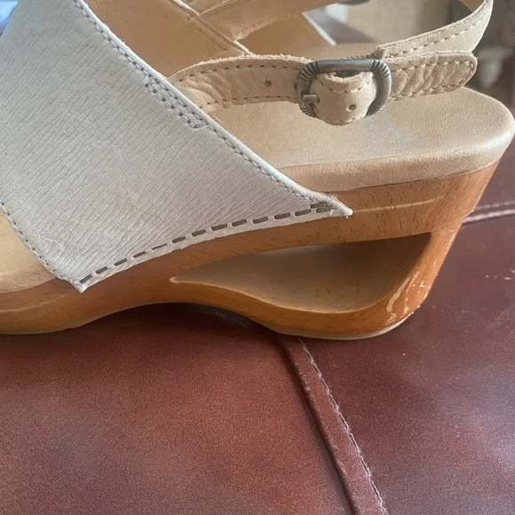 Dansko Women's Wedges - Picture 5 of 7